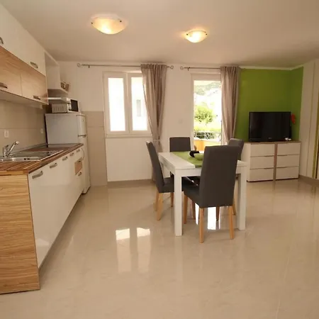 Gorica Ii A2-2 Br-6 By Interhome Baška