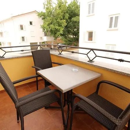 Gorica Ii A2-2 Br-6 By Interhome * Baška