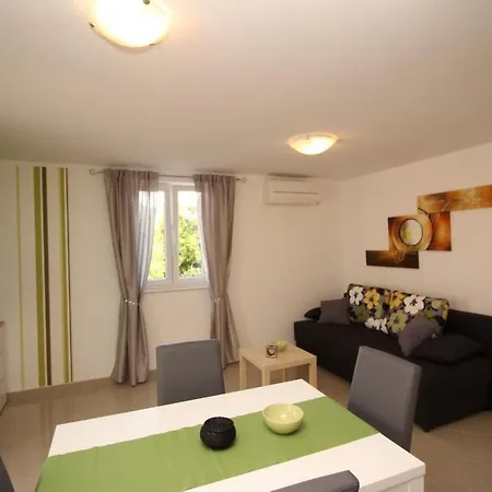 Gorica Ii A2-2 Br-6 By Interhome